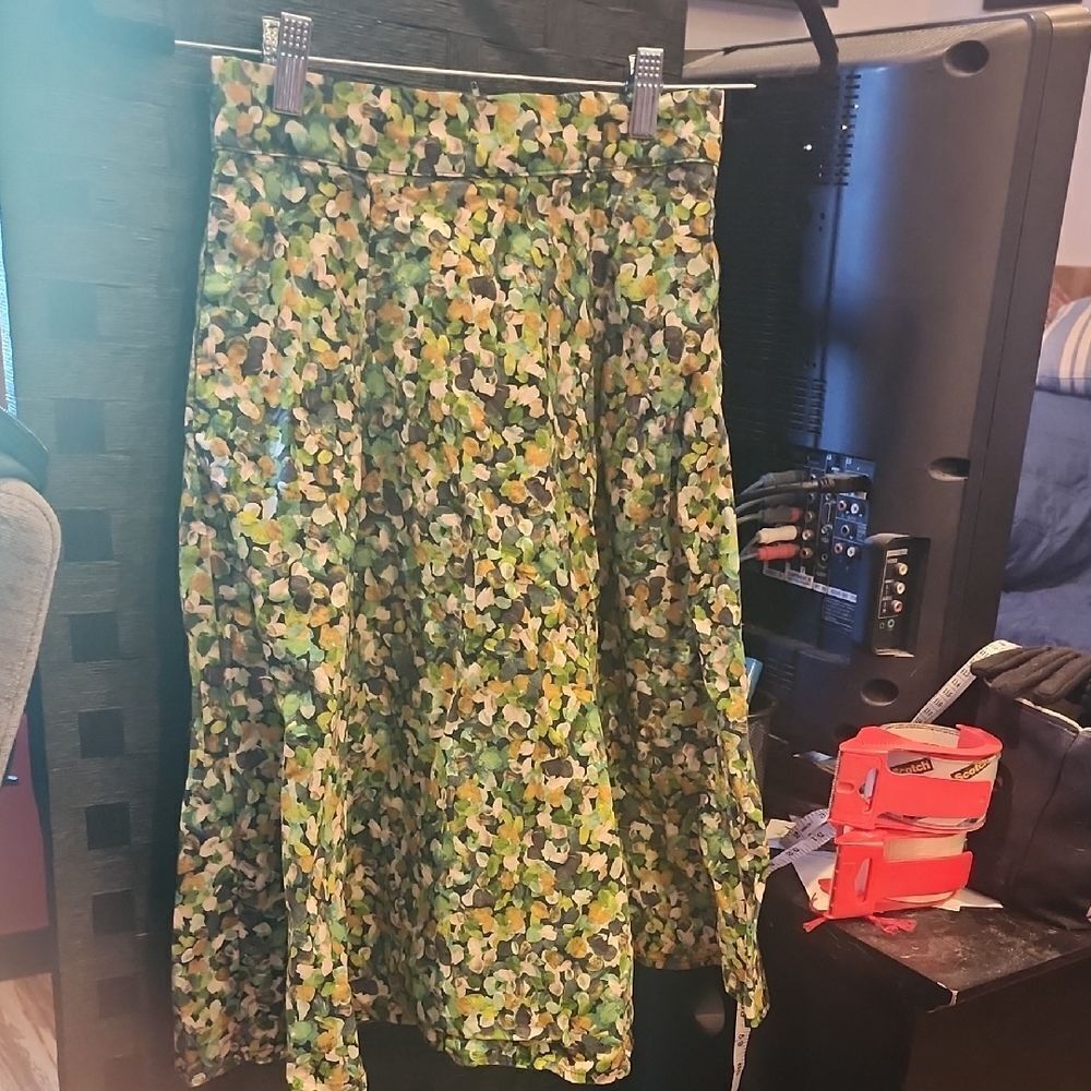 Heart OF Haute Green Floral Skirt Size S